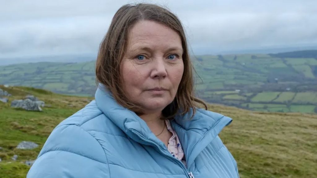 The Light in the Hall Review [yasr_overall_rating postid=17427 size